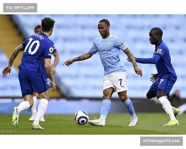 战术复盘：阿隆索的勒沃库森如何用三中卫体系限制曼城的边路进攻